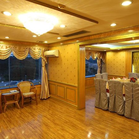 Donghai Grand Hotel Qingdao Exterior foto