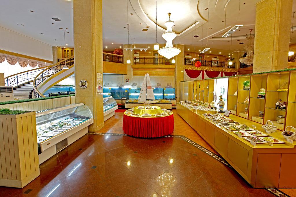 Donghai Grand Hotel Qingdao Exterior foto