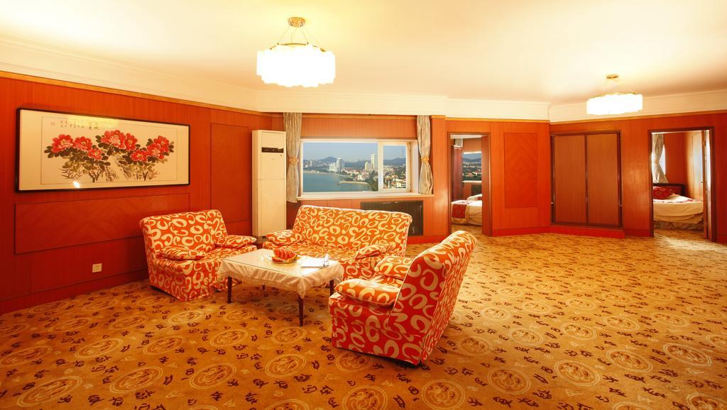 Donghai Grand Hotel Qingdao Quarto foto